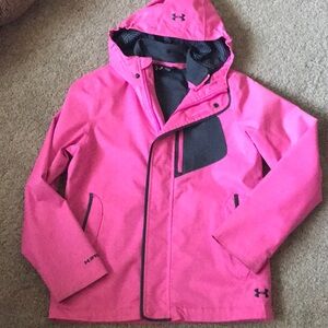Girl’s Under Armour 2 in 1 coat, size M